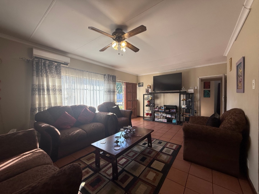 To Let 4 Bedroom Property for Rent in Ifafi North West
